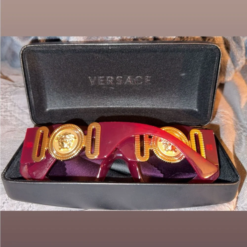 Versace Women's Bold Pink Sunglasses - Picture 4 of 5